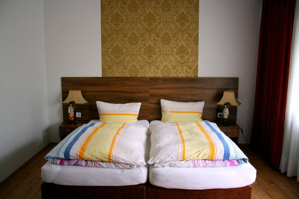 Hotel Zur Heidquelle Бремен Екстер'єр фото