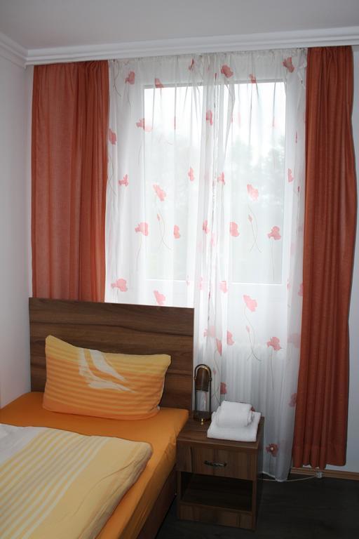 Hotel Zur Heidquelle Бремен Екстер'єр фото